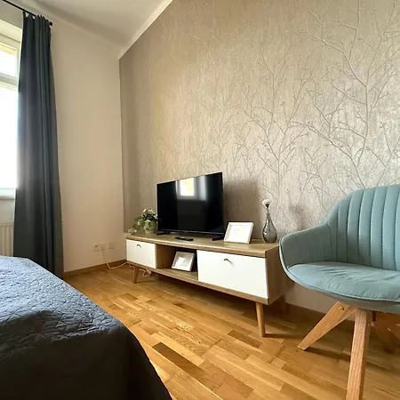 Peaceful 1bedroom Flat At Local Side Of The Center 아파트 *