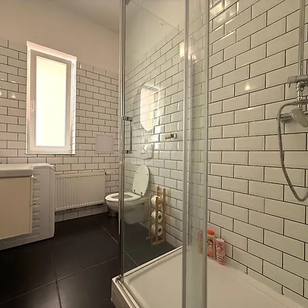 Peaceful 1bedroom Flat At Local Side Of The Center