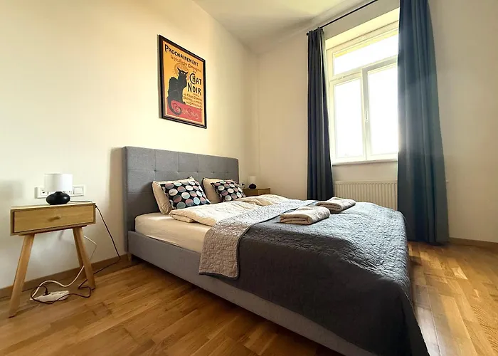 Peaceful 1bedroom Flat At Local Side Of The Center * Praga