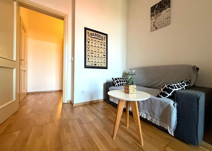 Peaceful 1bedroom Flat At Local Side Of The Center * Praga