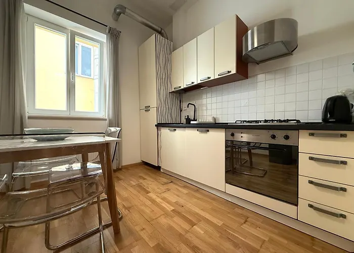 Peaceful 1bedroom Flat At Local Side Of The Center Appartamento